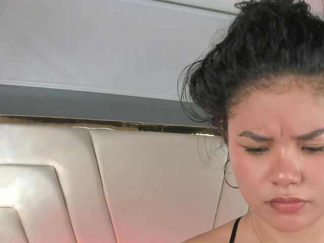 Annie-Pleasure live cam on BongaCams