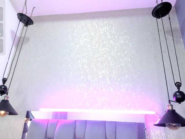 Annie-Pleasure live cam on BongaCams