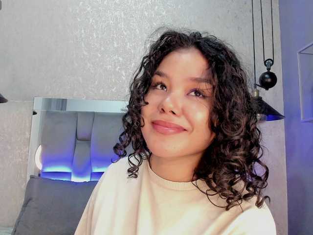 Annie-Pleasure live cam on BongaCams