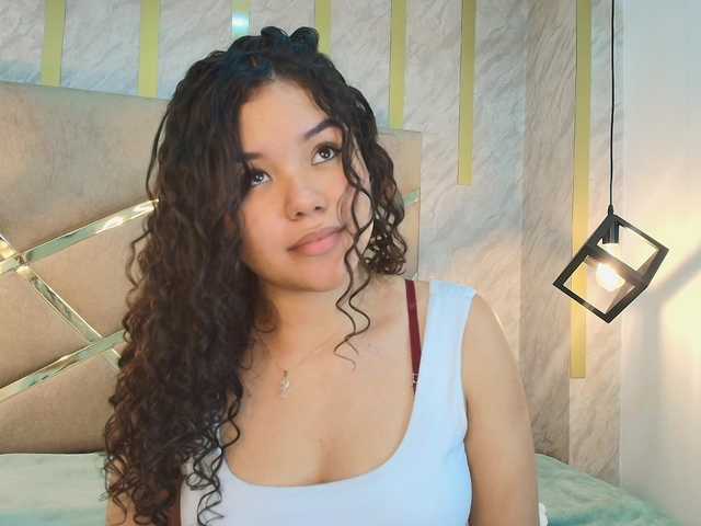 Annie-Pleasure live cam on BongaCams