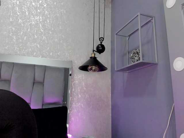 Annie-Pleasure live cam on BongaCams