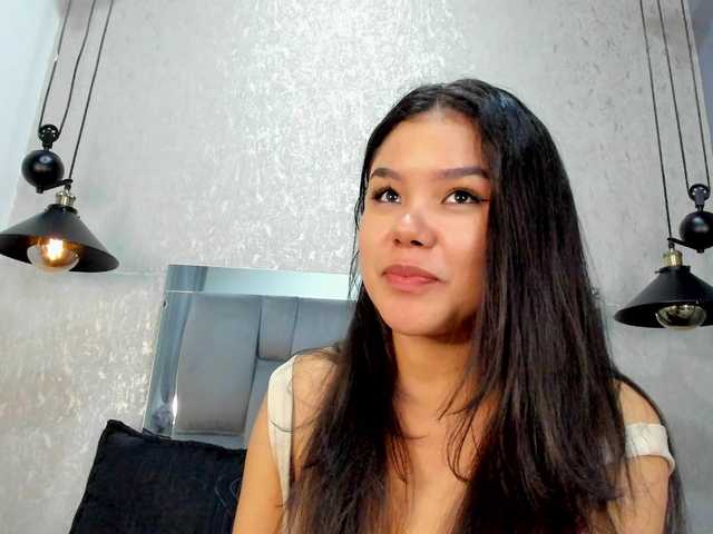Annie-Pleasure live cam on BongaCams