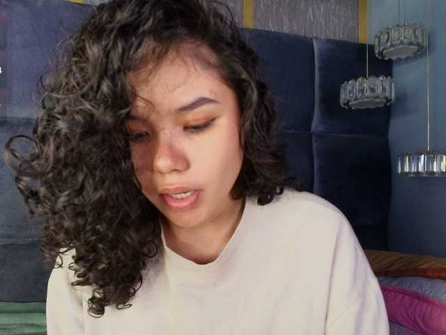 Annie-Pleasure live cam on BongaCams