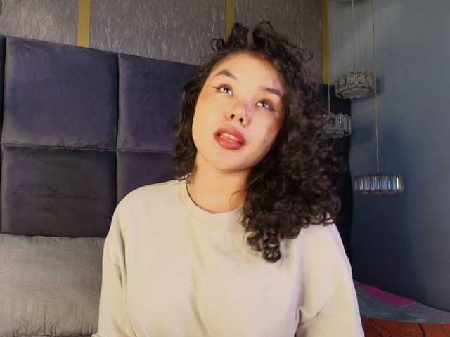 Annie-Pleasure live cam on BongaCams