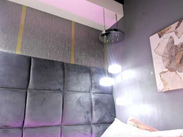 Annie-Pleasure live cam on BongaCams