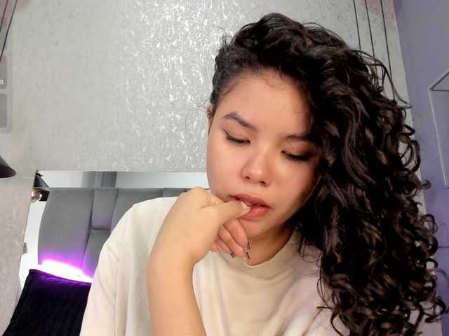 Annie-Pleasure live cam on BongaCams