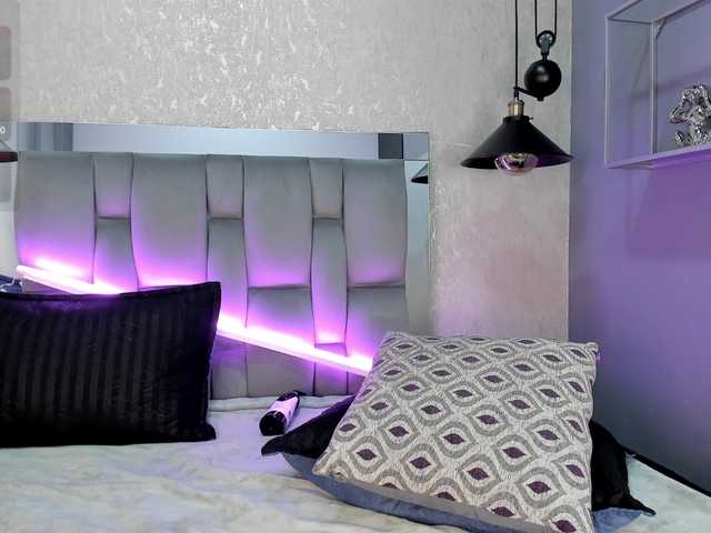 Annie-Pleasure live cam on BongaCams