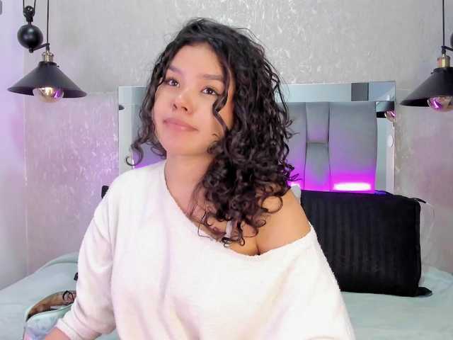 Annie-Pleasure live cam on BongaCams