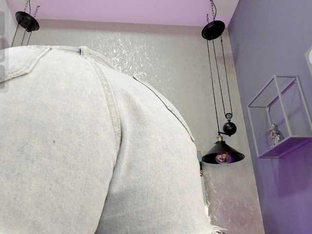 Annie-Pleasure live cam on BongaCams