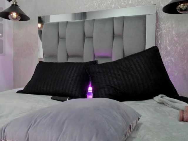Annie-Pleasure live cam on BongaCams