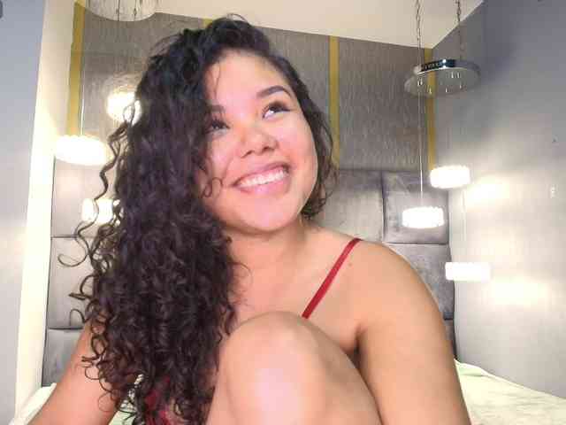 Annie-Pleasure webcam