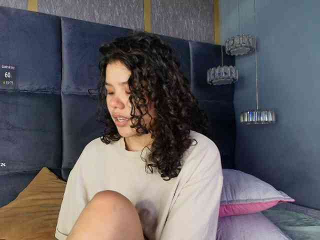 Annie-Pleasure webcam
