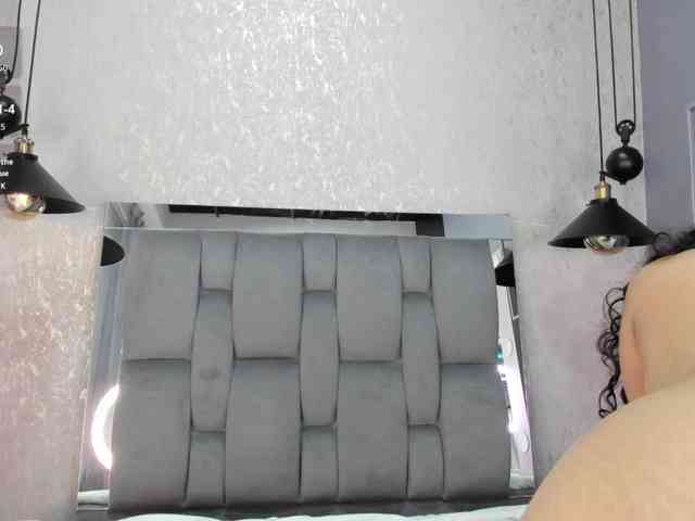 Annie-Pleasure webcam