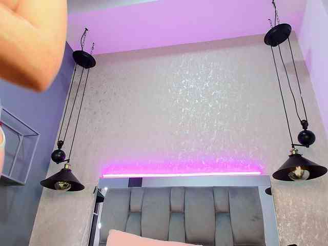 Annie-Pleasure Live Webcam on BongaCams