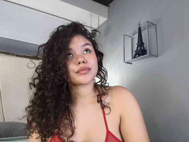 Annie-Pleasure webcam