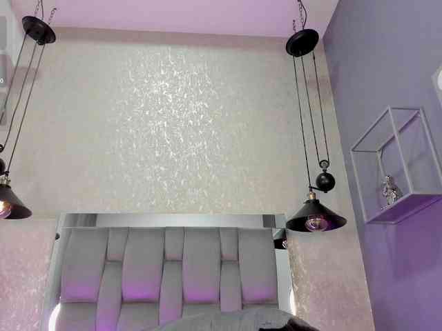 Annie-Pleasure webcam