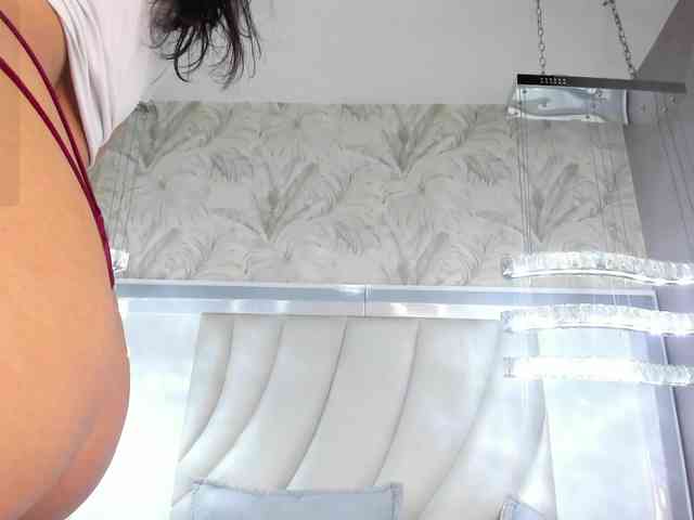 Annie-Pleasure webcam