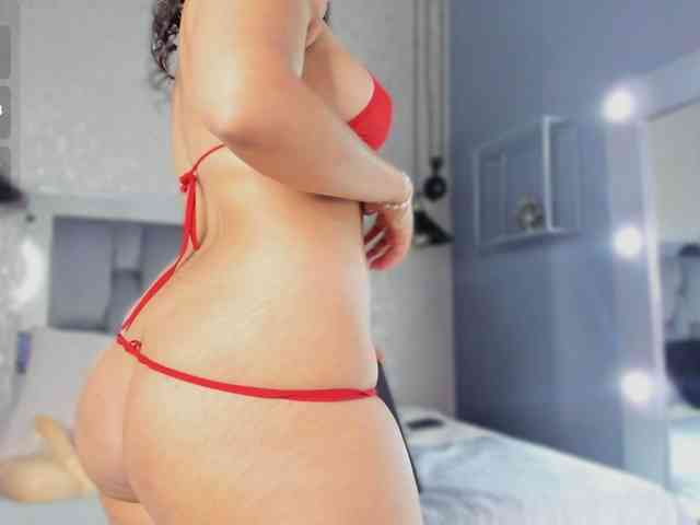 Annie-Pleasure webcam