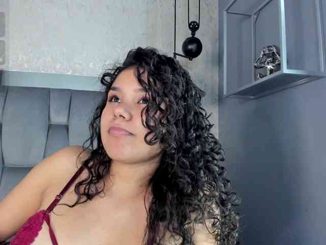 Annie-Pleasure webcam