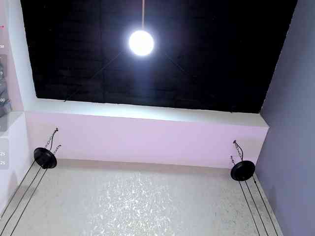 Annie-Pleasure webcam