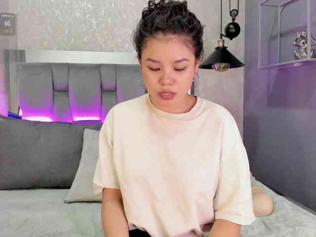 Annie-Pleasure webcam