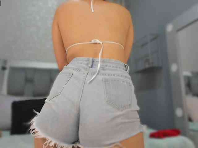 Annie-Pleasure webcam