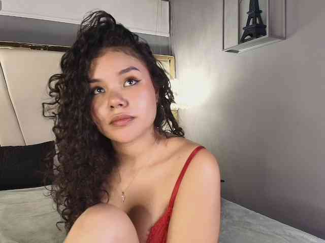 Annie-Pleasure webcam