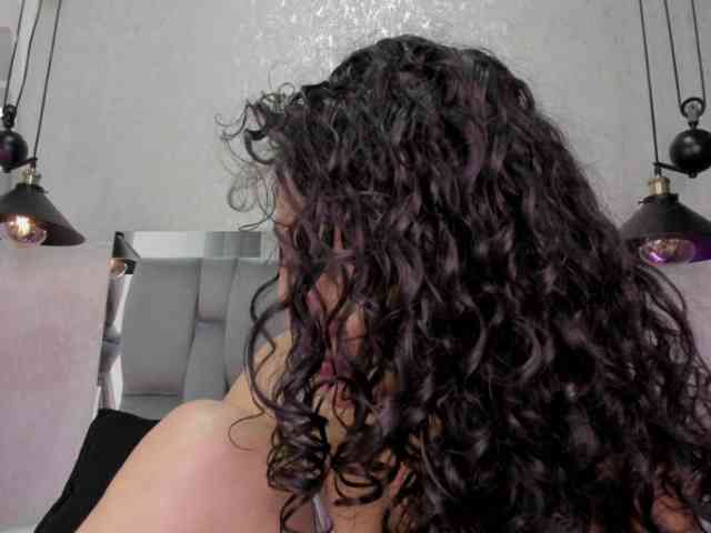 Annie-Pleasure webcam