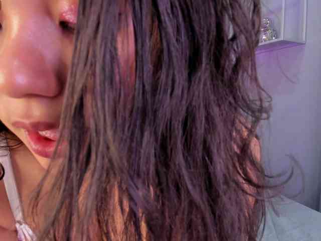 Annie-Pleasure webcam