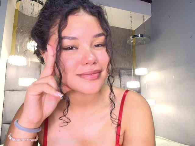 Annie-Pleasure webcam