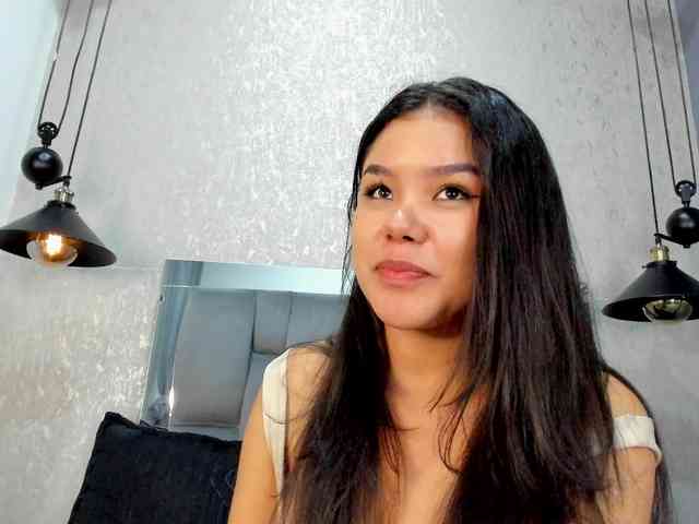 Annie-Pleasure webcam