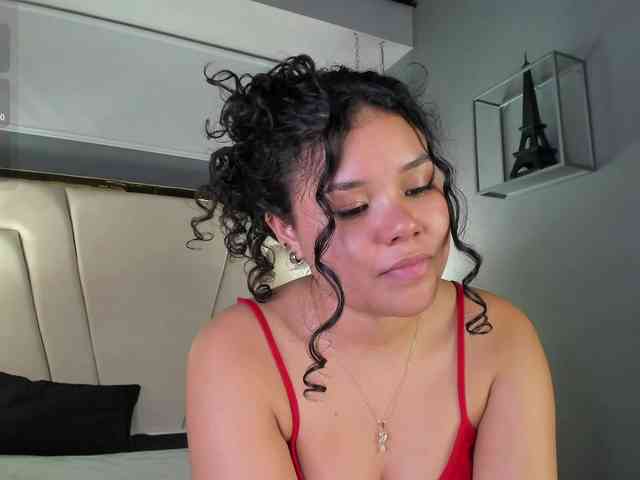 Annie-Pleasure webcam