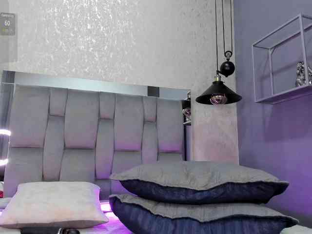Annie-Pleasure webcam
