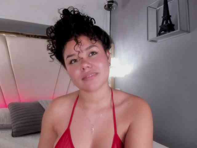 Annie-Pleasure webcam
