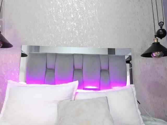 Annie-Pleasure webcam