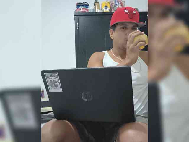 deliciousdick Sex Cam Show