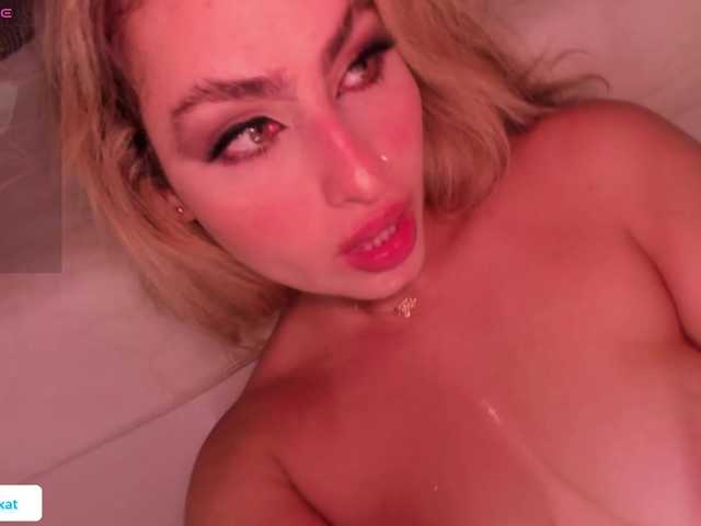 WenFox's BongaCams show and profile