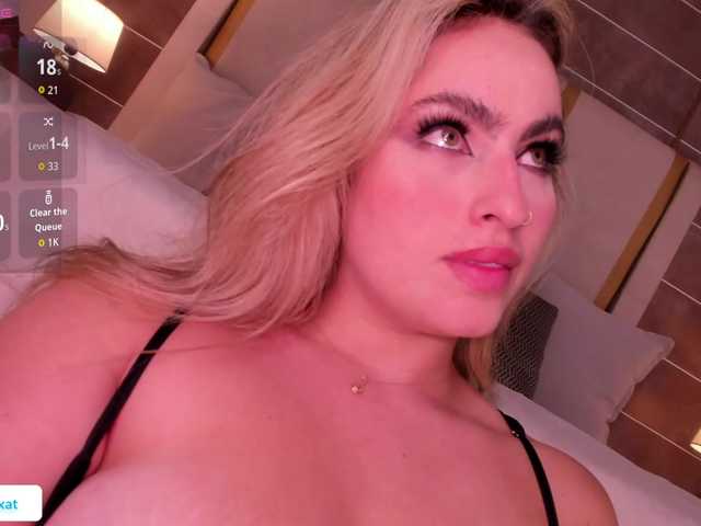 WenFox's BongaCams show and profile