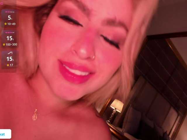 WenFox's BongaCams show and profile