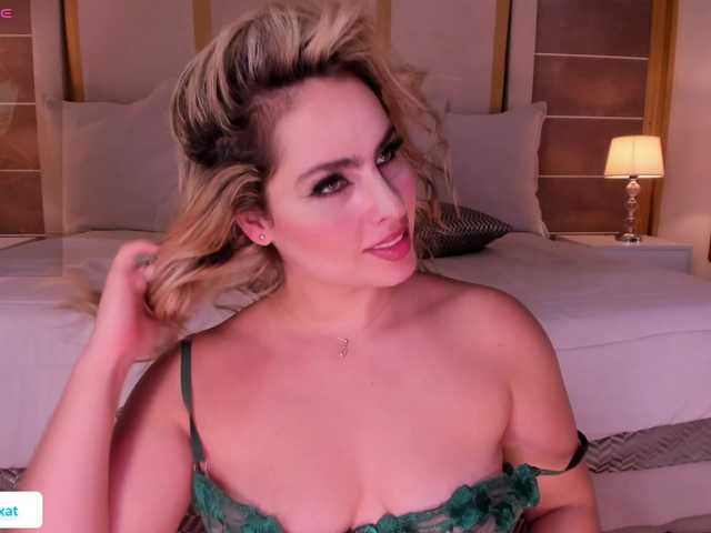 WenFox's BongaCams show and profile