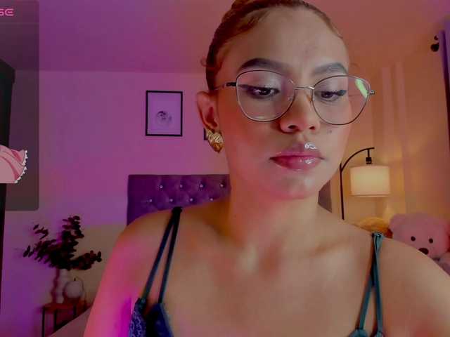 Ximena-sotto live cam on BongaCams