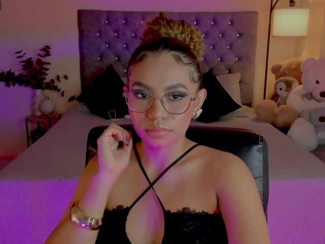 Ximena-sotto live cam on BongaCams