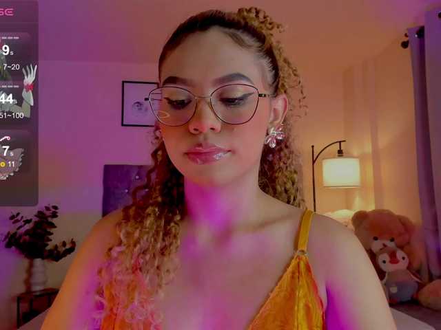 Ximena-sotto live cam on BongaCams