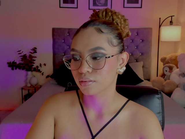 Ximena-sotto live cam on BongaCams