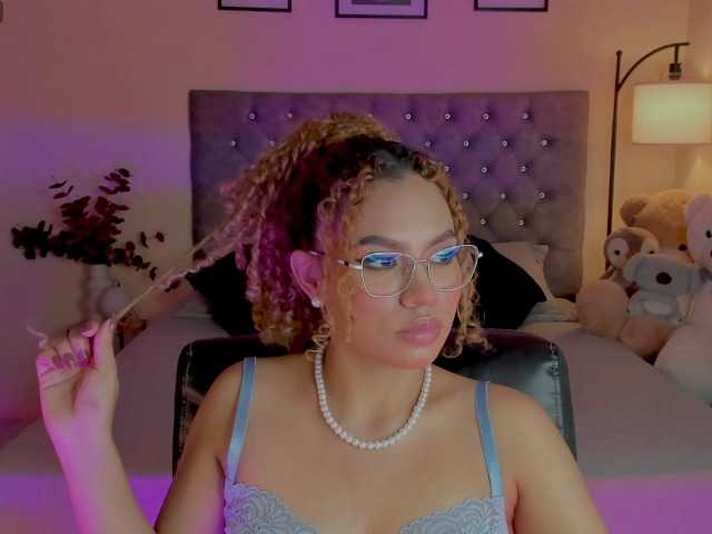 Ximena-sotto live cam on BongaCams