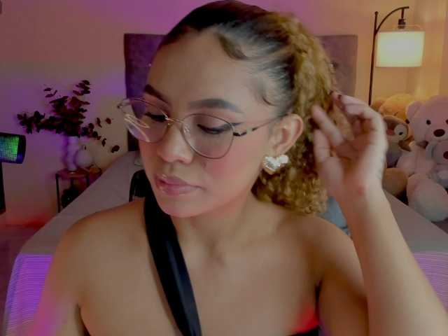 Ximena-sotto live cam on BongaCams