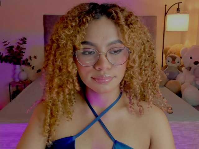 Ximena-sotto live cam on BongaCams