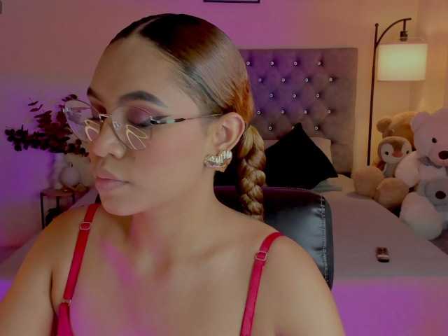 Ximena-sotto live cam on BongaCams