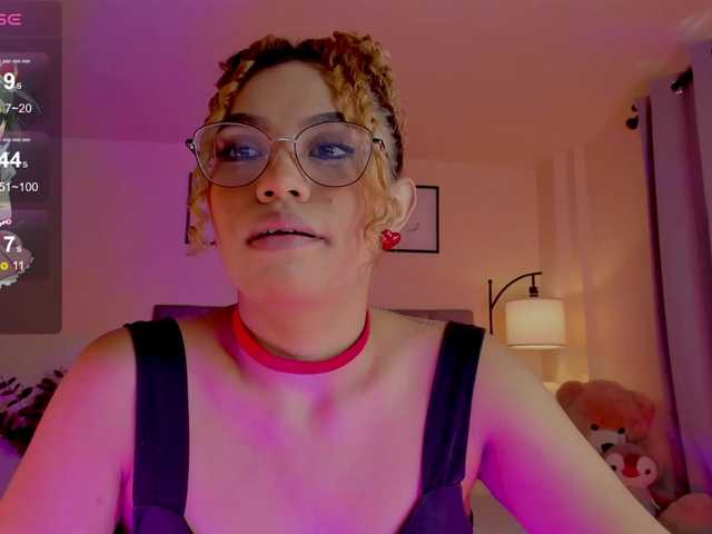 Ximena-sotto live cam on BongaCams