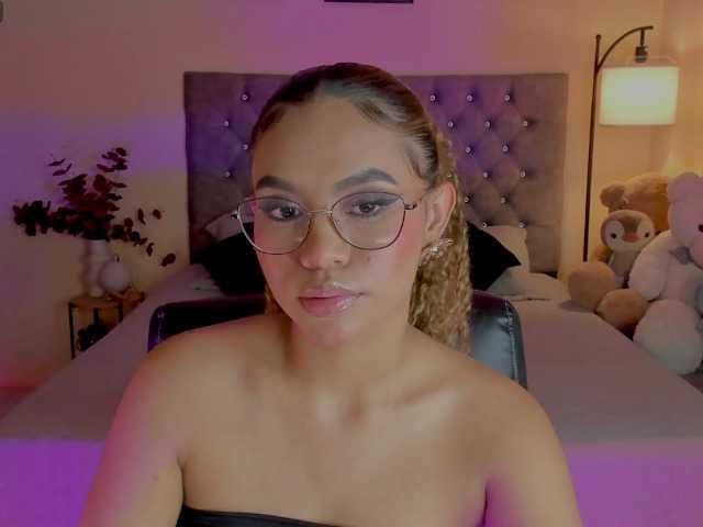 Ximena-sotto live cam on BongaCams